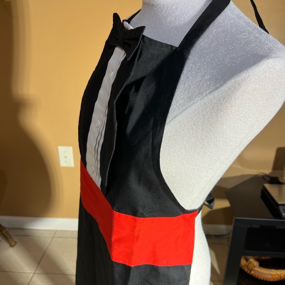 Nicky Kohler For Davida Apron - Picture 4 of 8